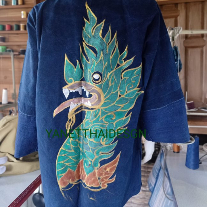 เสื้อคลุุมปักลาย