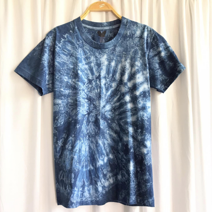 เสื้อย้อมคราม